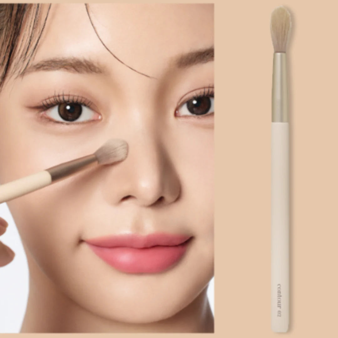 Etude- Contour Powder Brush Nose Brush